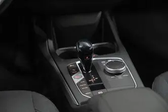 BMW 118, 1.5, 100 kW, bensiin, automaat, esivedu