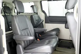 Chrysler Grand Voyager, 2.8, 120 kW, diesel, automatic, front-wheel drive