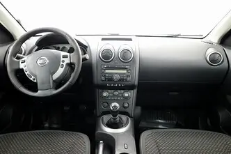 Nissan Qashqai, 1.5, 106 kW, diesel, manual, front-wheel drive