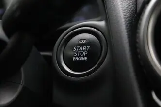 Mazda 2, 1.5, 66 kW, bensiin, manuaal, esivedu