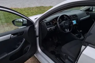 Volkswagen Jetta, 1.4, 90 kW, bensiin, manuaal, esivedu