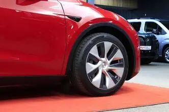 Tesla Model Y, 153 kW, elekter, automaat, nelikvedu