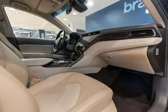 Toyota Camry, 2.5, 131 kW, hübriid, automaat, esivedu