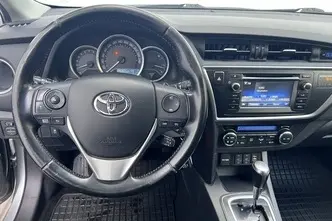 Toyota Auris, 1.6, 97 kW, petrol, automatic, front-wheel drive
