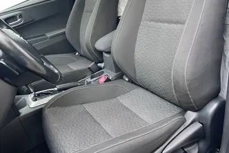 Toyota Auris, 1.6, 97 kW, petrol, automatic, front-wheel drive