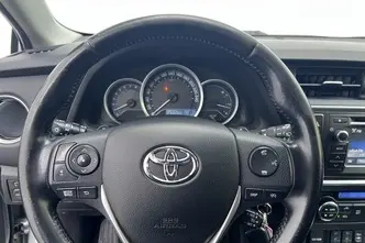 Toyota Auris, 1.6, 97 kW, petrol, automatic, front-wheel drive