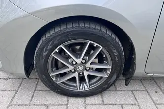 Toyota Auris, 1.6, 97 kW, petrol, automatic, front-wheel drive