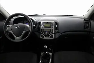 Hyundai i30, 1.4, 80 kW, bensiin, manuaal, esivedu