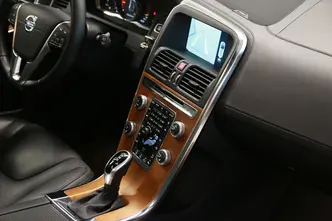 Volvo XC60, 2.4, 162 kW, diesel, automatic, four-wheel drive