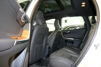 Volvo XC60, 2.4, 162 kW, diesel, automatic, four-wheel drive