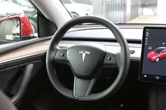 Tesla Model Y, 153 kW, elekter, automaat, nelikvedu