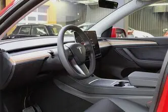 Tesla Model Y, 153 kW, elekter, automaat, nelikvedu