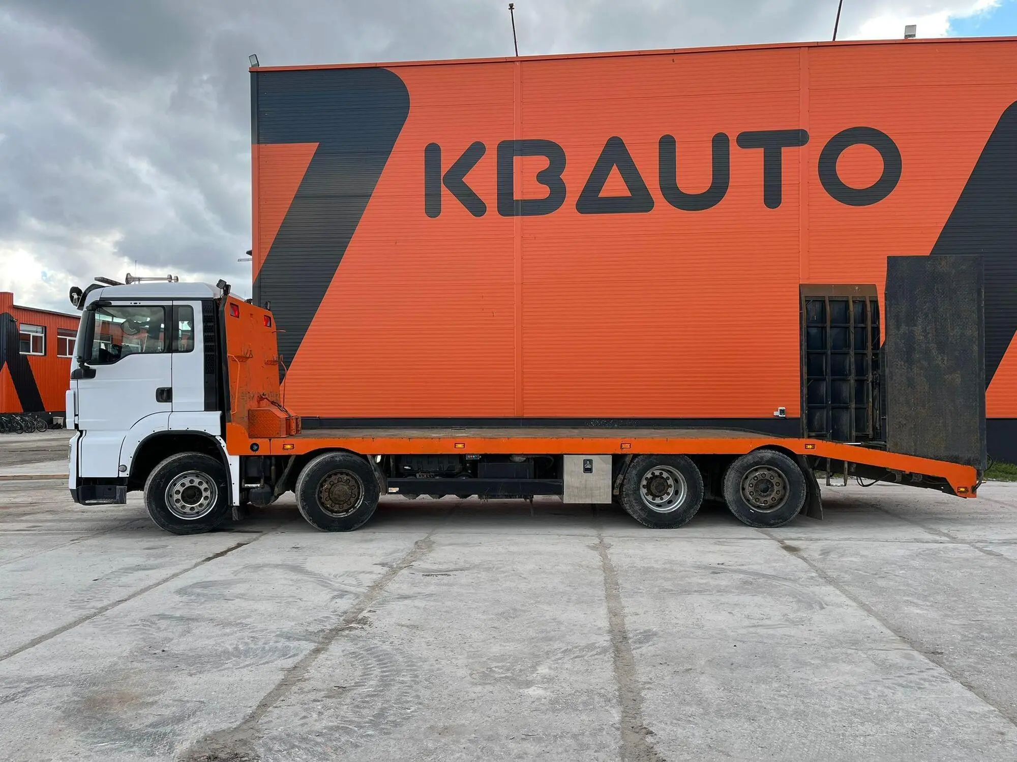 MAN TGS 35.480 8x4H-6, 353 kW, дизель, механическая