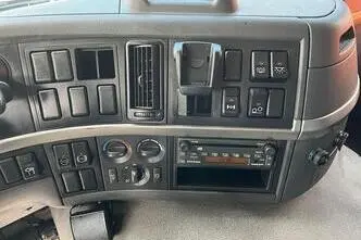 Volvo FM 9 300 6x2*4, 220 kW, дизель, автомат
