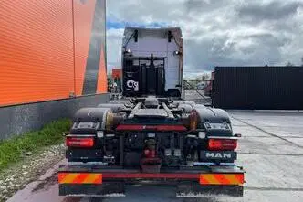 MAN TGX 35.580 8x4*4, 427 kW, дизель, автомат