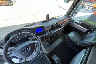MAN TGX 35.580 8x4*4, 427 kW, дизель, автомат