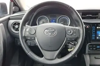 Toyota Corolla, 1.6, 97 kW, bensiin, automaat, esivedu