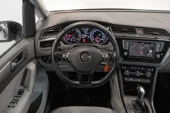 Volkswagen Touran, 1.6, 88 kW, diisel, automaat, esivedu