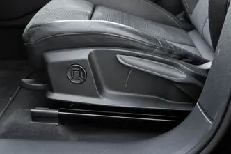 Audi e-tron, 300 kW, elekter, manuaal