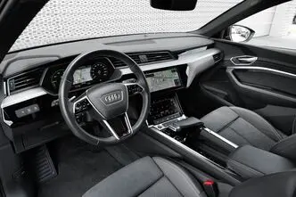 Audi e-tron, 300 kW, elekter, manuaal