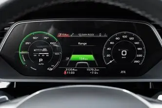 Audi e-tron, 300 kW, elekter, manuaal