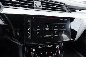 Audi e-tron, 300 kW, elekter, manuaal