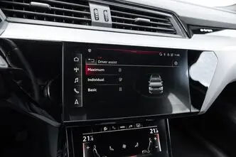 Audi e-tron, 300 kW, elekter, manuaal