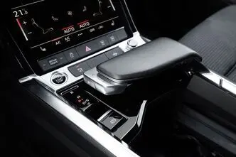 Audi e-tron, 300 kW, elekter, manuaal