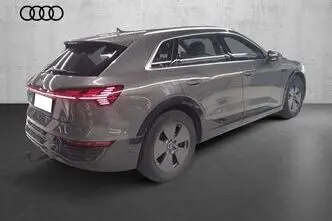 Audi Q8, 300 kW, electric, automatic, four-wheel drive