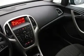 Opel Astra, 1.4, 88 kW, bensiin, manuaal, esivedu