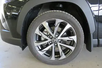 Toyota Corolla Cross, 1.8, 72 kW, hybrid, automatic, front-wheel drive