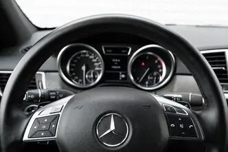 Mercedes-Benz ML 350, 3.0, 190 kW, дизель, автомат, полный привод