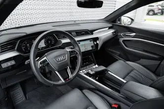 Audi e-tron, 370 kW, elekter, automaat, nelikvedu