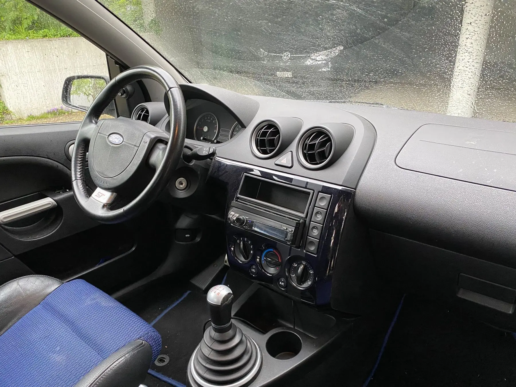 Ford Fiesta, 2.0, 110 kW, бензин, механическая, передний привод