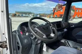 MAN TGL 12.240 4x2, 176 kW, дизель, механическая