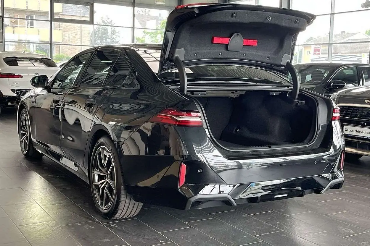 BMW 520, 2.0, 145 kW, diisel, automaat, tagavedu