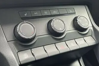 Škoda Karoq, 1.0, 85 kW, bensiin, automaat, esivedu