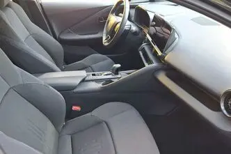 Toyota C-HR, 1.8, 72 kW, hübriid, automaat, esivedu