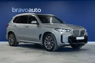 BMW X5, 3.0, 210 kW, hybrid, automatic, four-wheel drive
