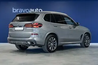 BMW X5, 3.0, 210 kW, hybrid, automatic, four-wheel drive