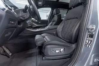 BMW X5, 3.0, 210 kW, hybrid, automatic, four-wheel drive