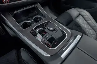BMW X5, 3.0, 210 kW, hybrid, automatic, four-wheel drive