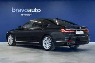 BMW 730, 3.0, 210 kW, гибрид, автомат, полный привод