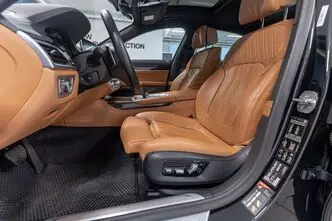BMW 730, 3.0, 210 kW, гибрид, автомат, полный привод