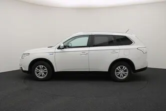 Mitsubishi Outlander, 2.0, 89 kW, plug-in hybrid, automatic, four-wheel drive