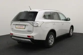 Mitsubishi Outlander, 2.0, 89 kW, plug-in hybrid, automatic, four-wheel drive