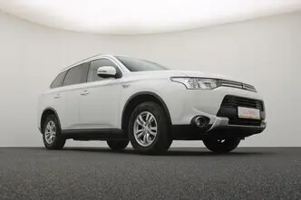 Mitsubishi Outlander, 2.0, 89 kW, plug-in hybrid, automatic, four-wheel drive