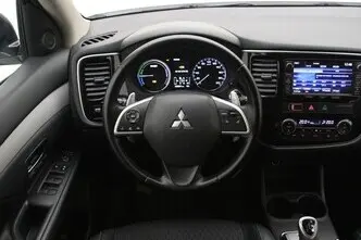 Mitsubishi Outlander, 2.0, 89 kW, plug-in hybrid, automatic, four-wheel drive