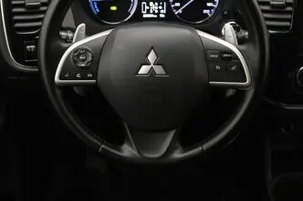 Mitsubishi Outlander, 2.0, 89 kW, plug-in hybrid, automatic, four-wheel drive