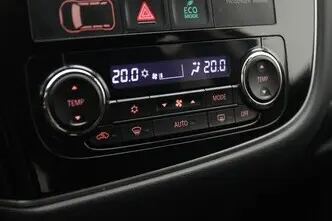 Mitsubishi Outlander, 2.0, 89 kW, plug-in hybrid, automatic, four-wheel drive